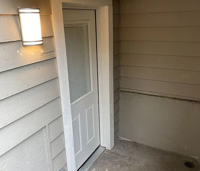 3226 Rucker Ave #B — Photo 3