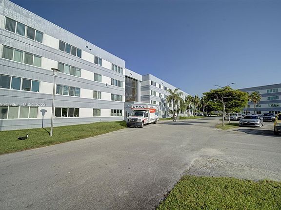 2nd image of 14850 Naranja Lakes Blvd #B4d