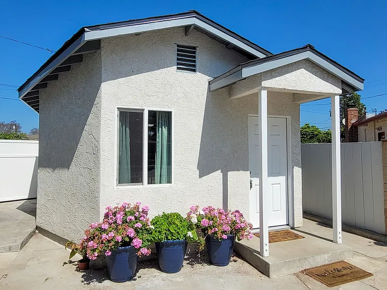 16131 Sunny Ct — Photo 3