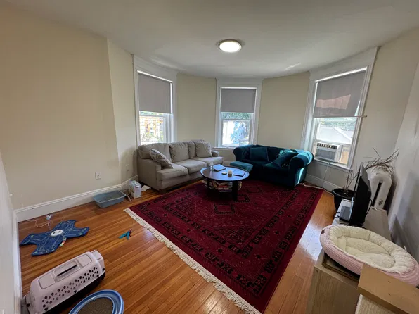 41 Egremont Rd APT 3, Boston, MA 02135