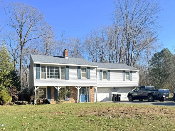 5 Parkwood Drive, Burnt Hills, NY 12027