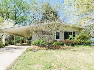 1365 Parakeet Ln, Florissant, MO