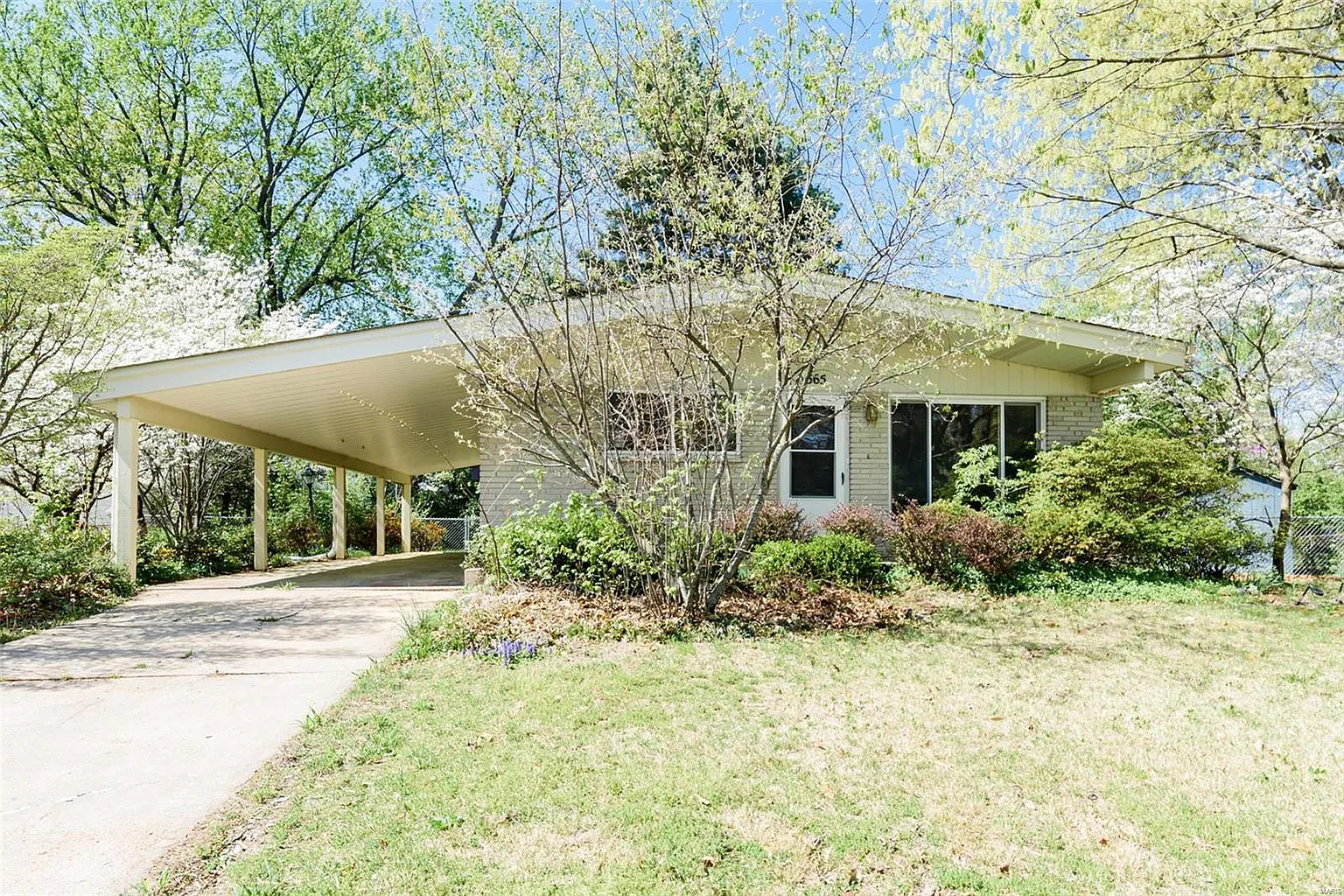 1365 Parakeet Ln photo 1