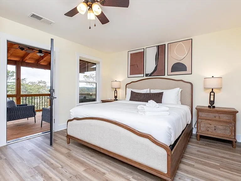458 Palisade Dr — Photo 6