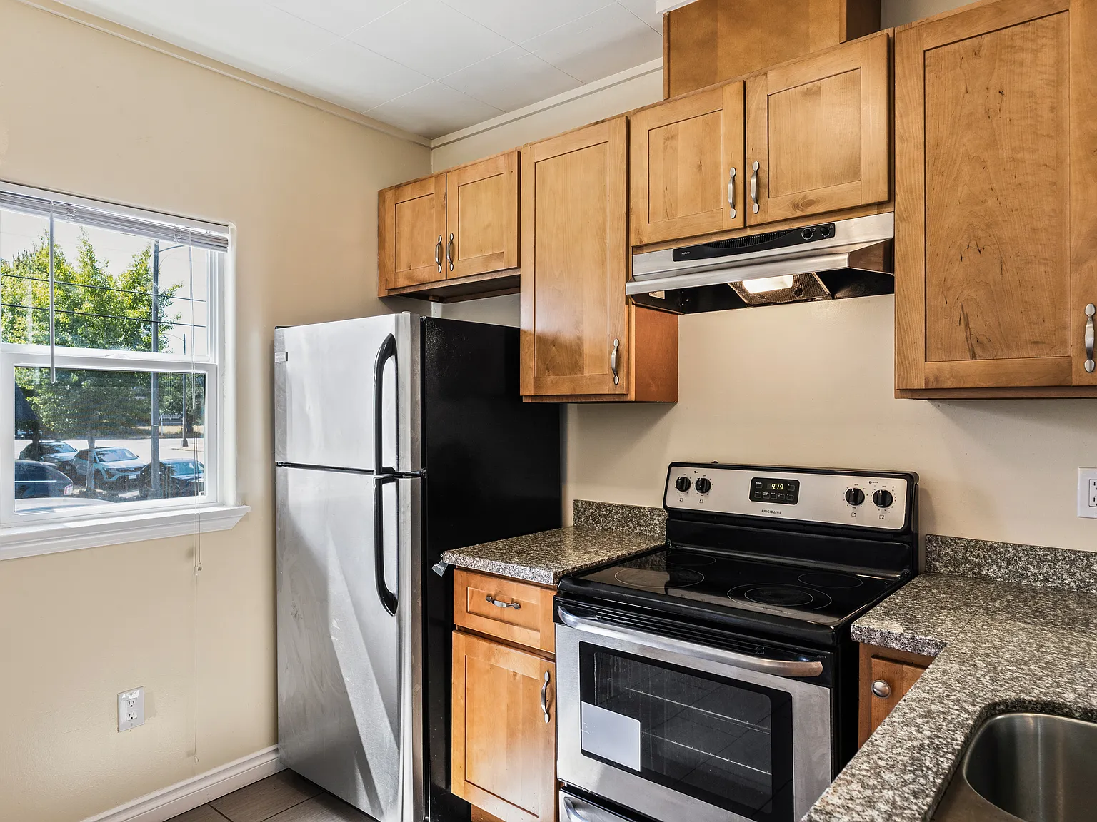 3901 S Yakima Ave, Tacoma - 2 — Photo 2