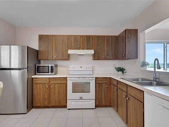 5th image of 307 Goodlette-Frank RD S #B507