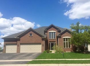 642 Ramsey Cir, Carver, MN 55315