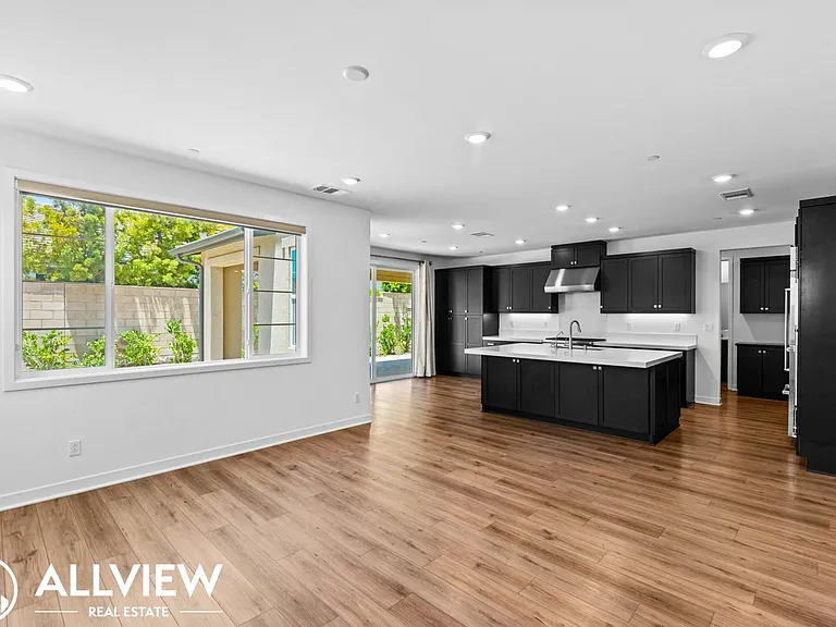 32465 Combine Dr — Photo 11