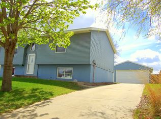 1816 48th St NW, Rochester, MN 55901