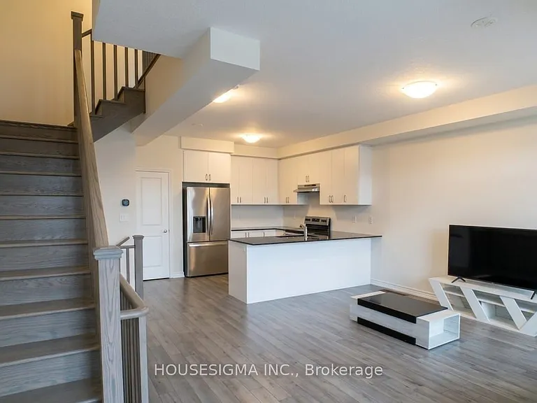 132 Turnberry Ln — Photo 8
