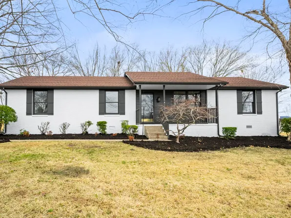 2909 Curtiswood Ln E, Springfield, TN 37172