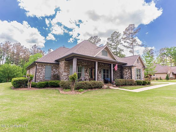 3rd image of 517 Viewpointe Way