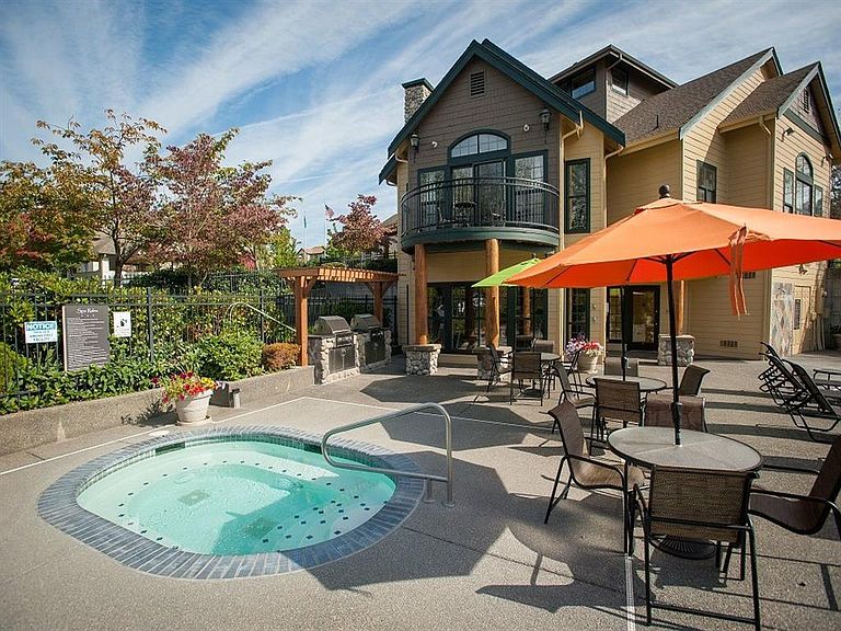 Deer Creek Apartments in Puyallup, WA Apartment Rentals