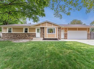 1717 Pleasantwood Dr, Jenison, MI 49428