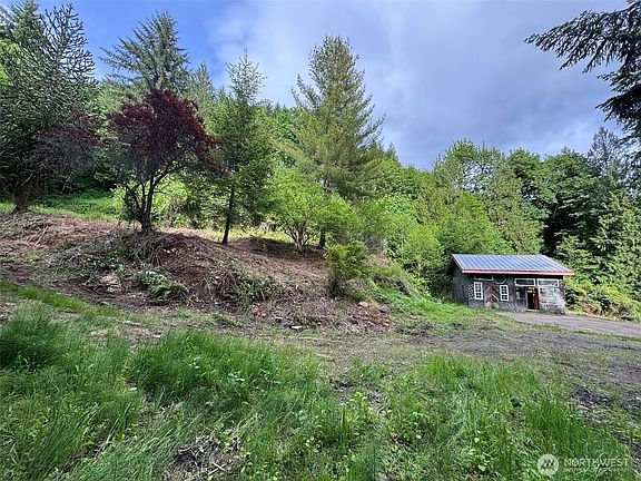 3rd image of 5532 LEWIS RIVER ROAD
