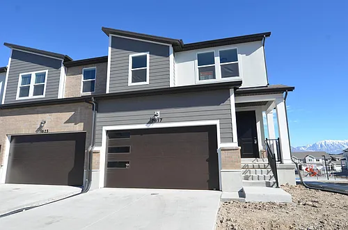 1617 N 4030 W Photo 1