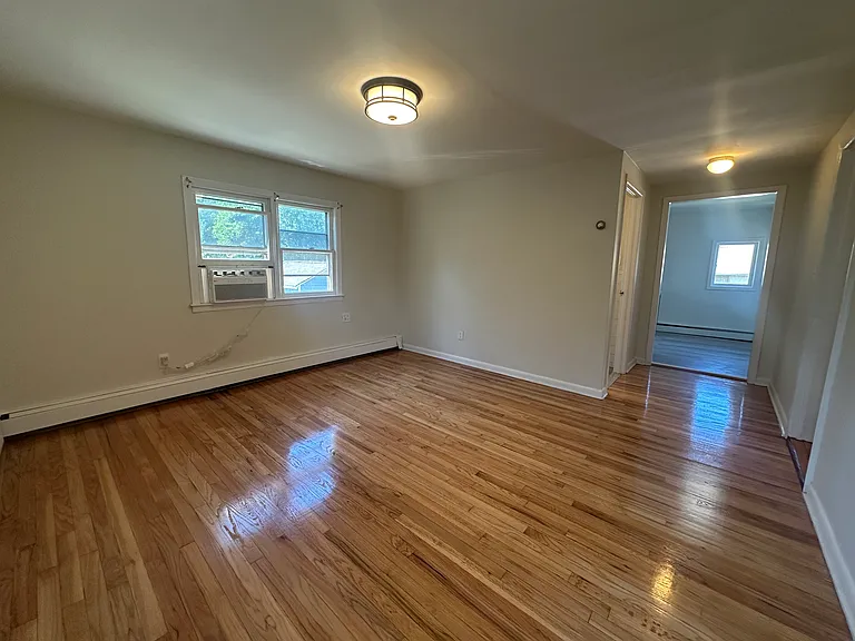 45 Landing Rd #2 — Photo 4