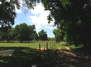 2830 Bowser Rd, Weston Lakes, TX 77441