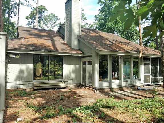 2nd image of 19 Teal Ln