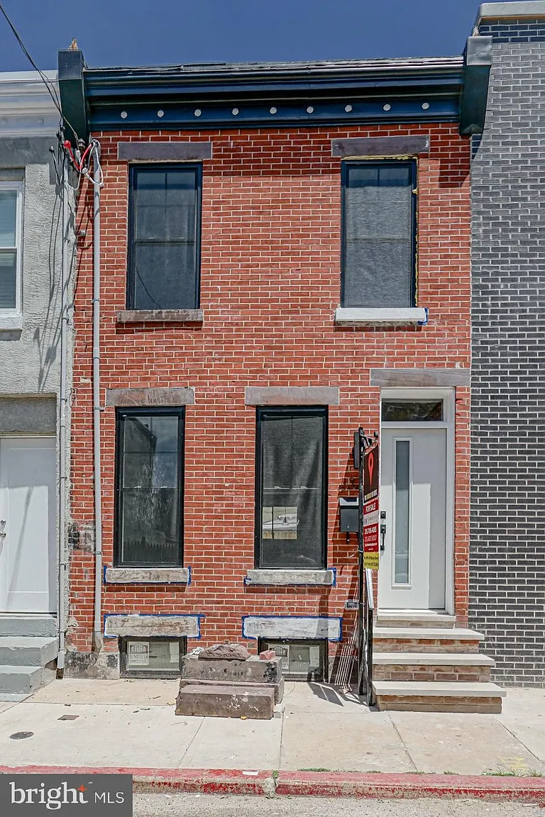 2325 Gerritt St photo 1