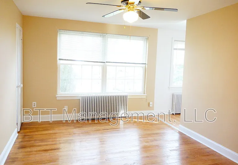 8400 Greenwood Ave #4 — Photo 36