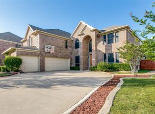512 N Waterford Oaks Dr, Cedar Hill, TX 75104
