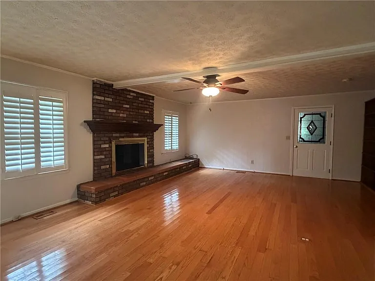 2580 Buford Dam Rd — Photo 2