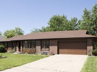 2233 N Bromfield Cir, Wichita, KS 67226