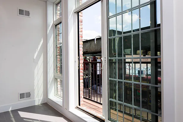 Rented by Nooklyn NYC LLC | media 52