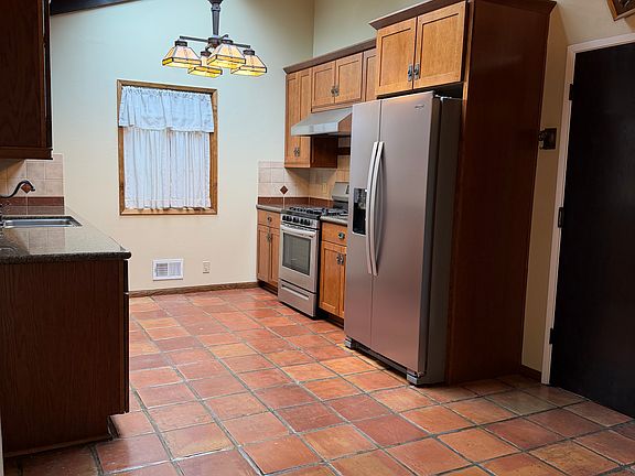 2nd image of 10736 Porter Ln