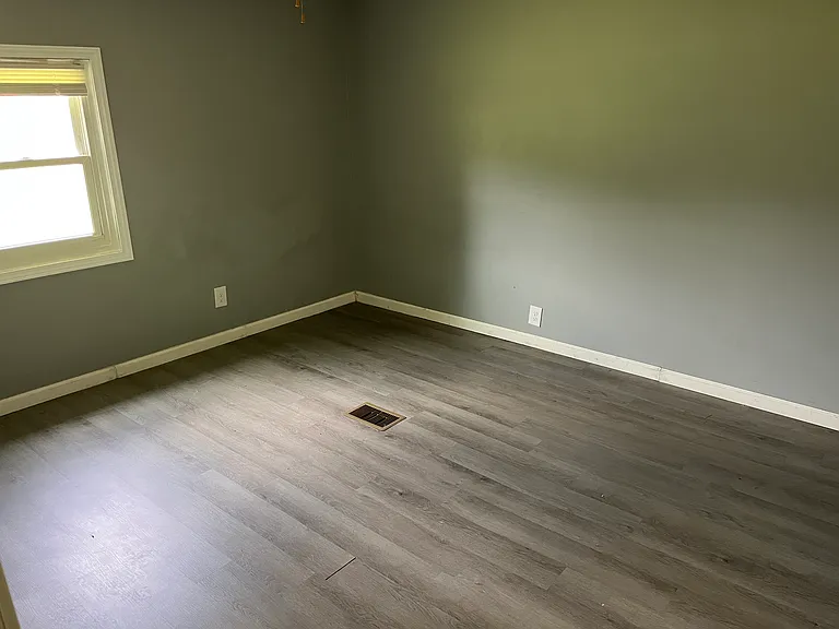 1301 Town Branch Rd — Photo 3