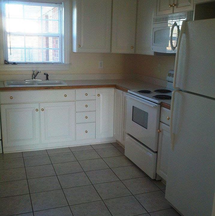 1st image of 213A Emily Dr