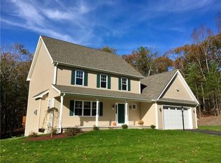 19 Dillon Ln, Smithfield, RI 02917