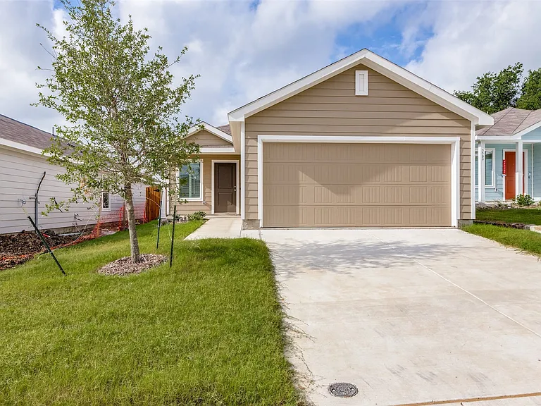 3505 Flicker Ln — Photo 1