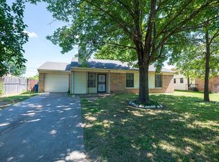 9215 Prairie Oak Dr, Dallas, TX 75217