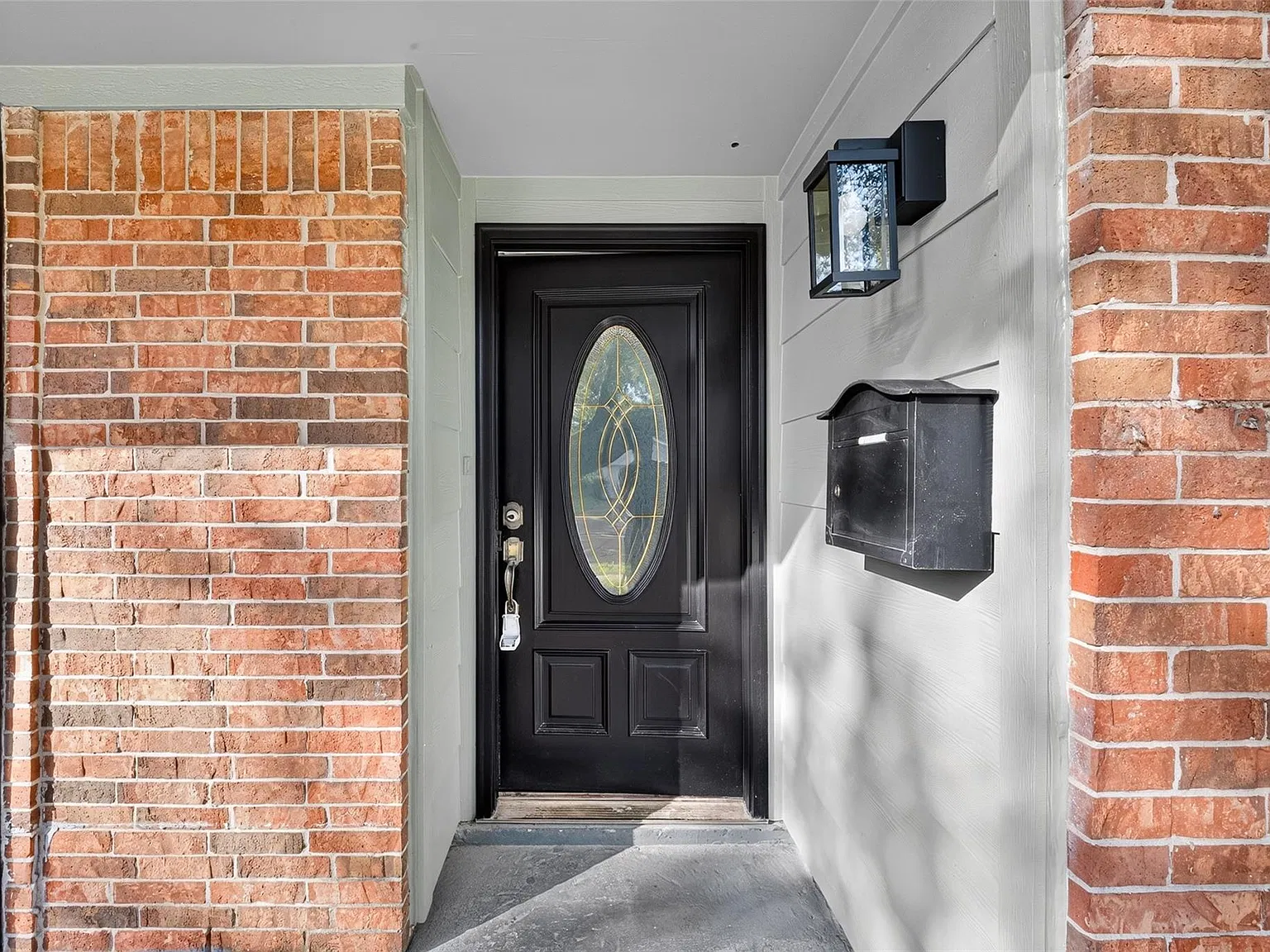 4 bed, 2.0 bath, 1771 sqft, $2,100 — Photo 3