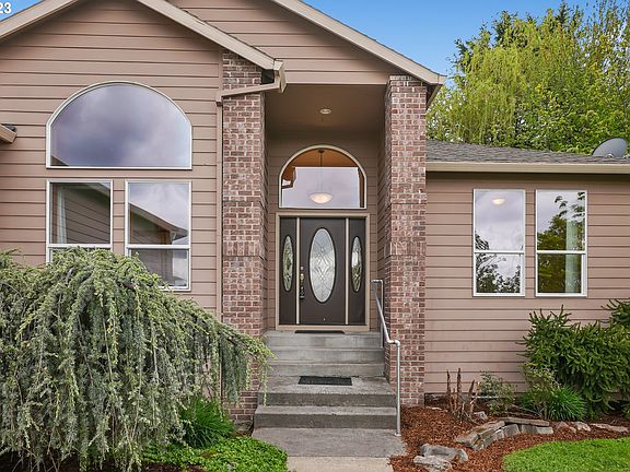 2nd image of 6133 SE Equestrian Dr