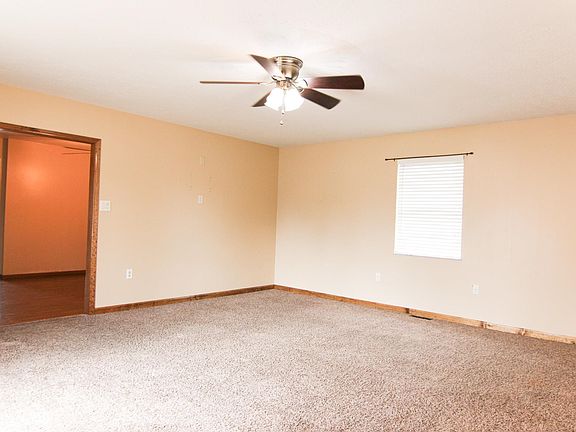 5th image of 108 Amanda St