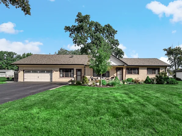 8210 Hillcrest Dr, Orland Park, IL 60462