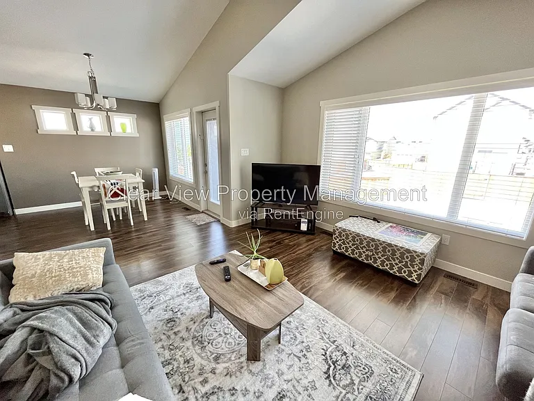 31 Northlander Ln W #UPPER LEVEL — Photo 10