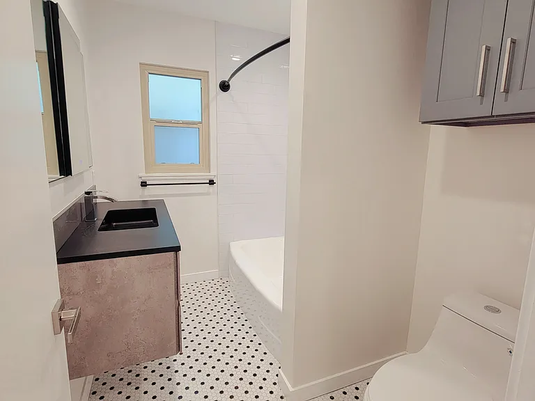 1425 E Ocean Blvd #5 — Photo 11