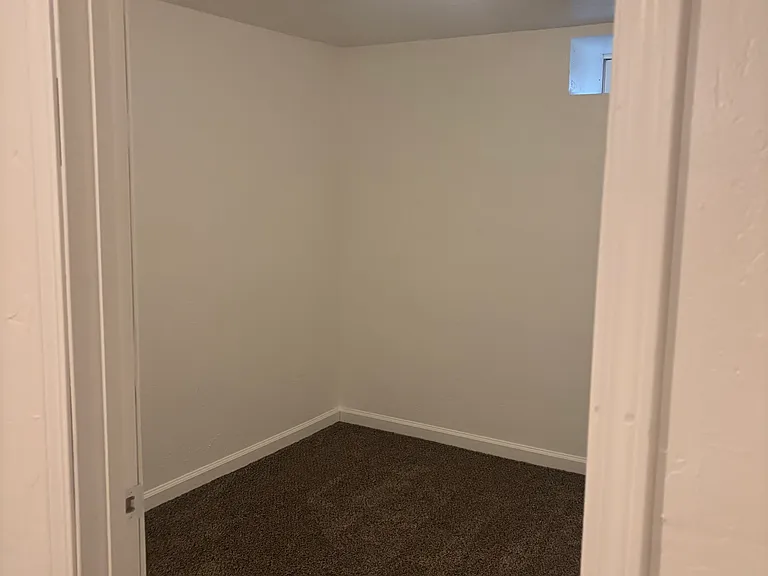 Crescent Dr — Photo 18