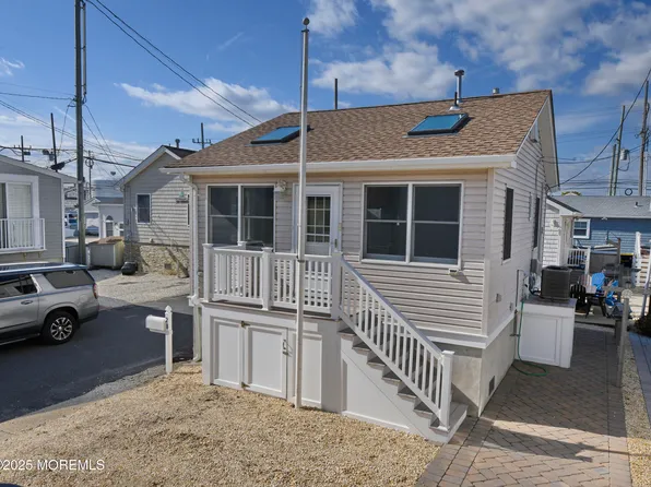 28 E Shell Landing Way, Lavallette, NJ 08735