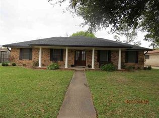 651 W Kitchen Dr, Port Neches, TX 77651