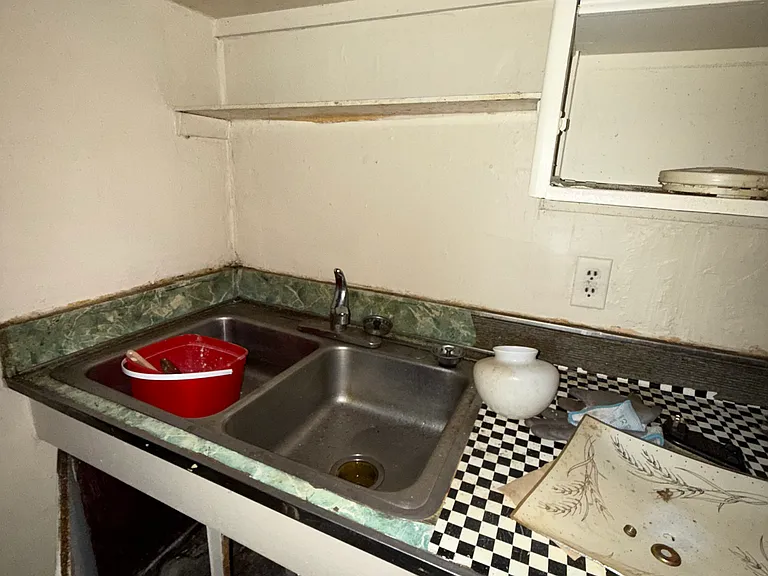 1652 E Hickory St — Photo 9