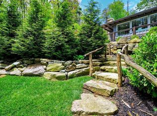 211 Big Bearpen Rd, Highlands, NC 28741