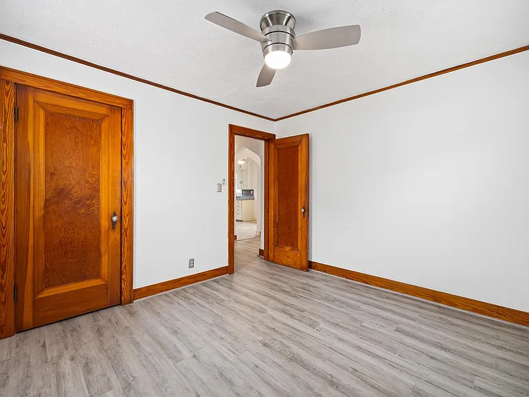 224 N Illinois Ave — Photo 31
