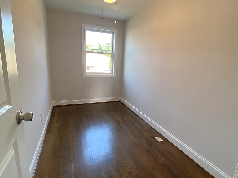 Front bedroom #3