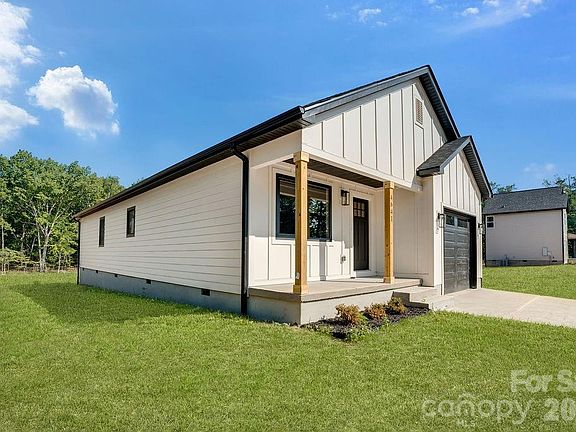 4th image of 4641 Graybirch Dr