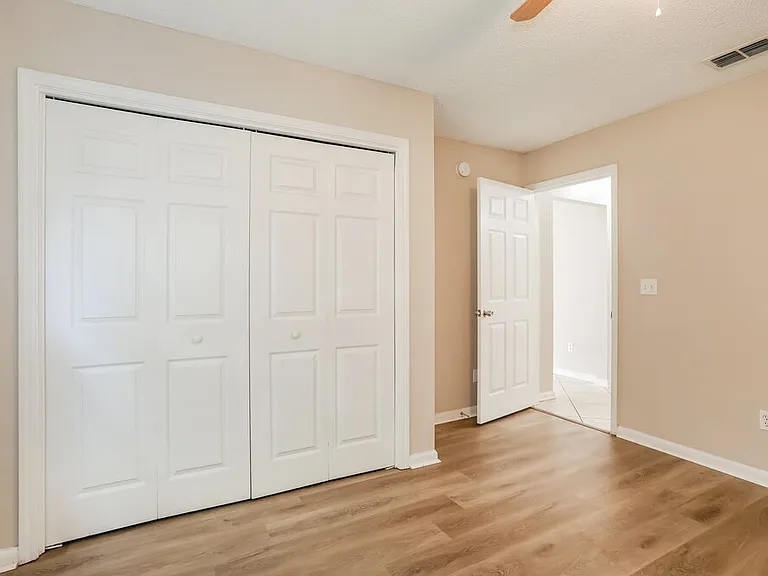 8137 Leafcrest Dr — Photo 14